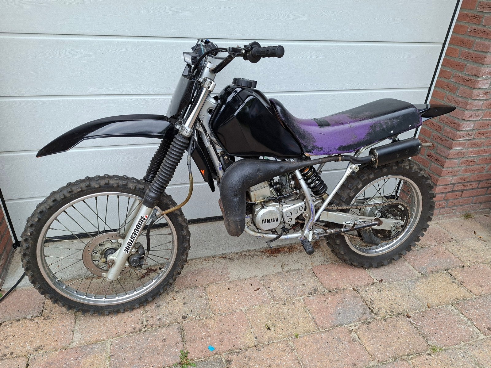 549 euro  crossmotor. Moet weg. loopt niet!, Fietsen en Brommers, Ophalen, Gebruikt, Yamaha