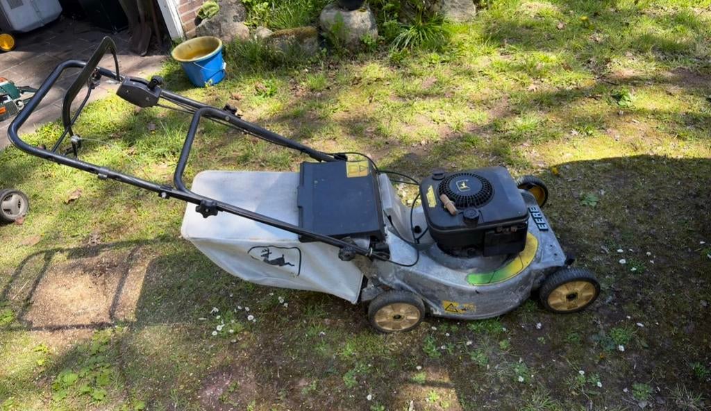 John Deere Benzine grasmaaier, Tuin en Terras, Ophalen, Zo goed als nieuw