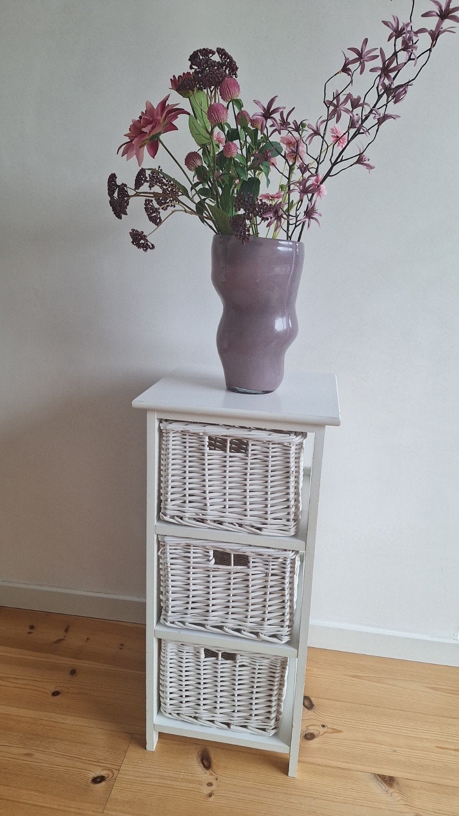 bijzettafel met mandjes landelijke stijl, Ophalen of Verzenden