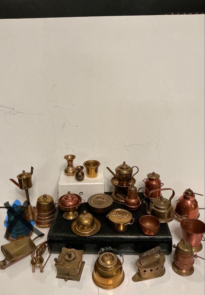 22 Verschillende oude koperen miniaturen. Geel & rood koper, Antiek en Kunst, Antiek | Koper en Brons, Ophalen of Verzenden
