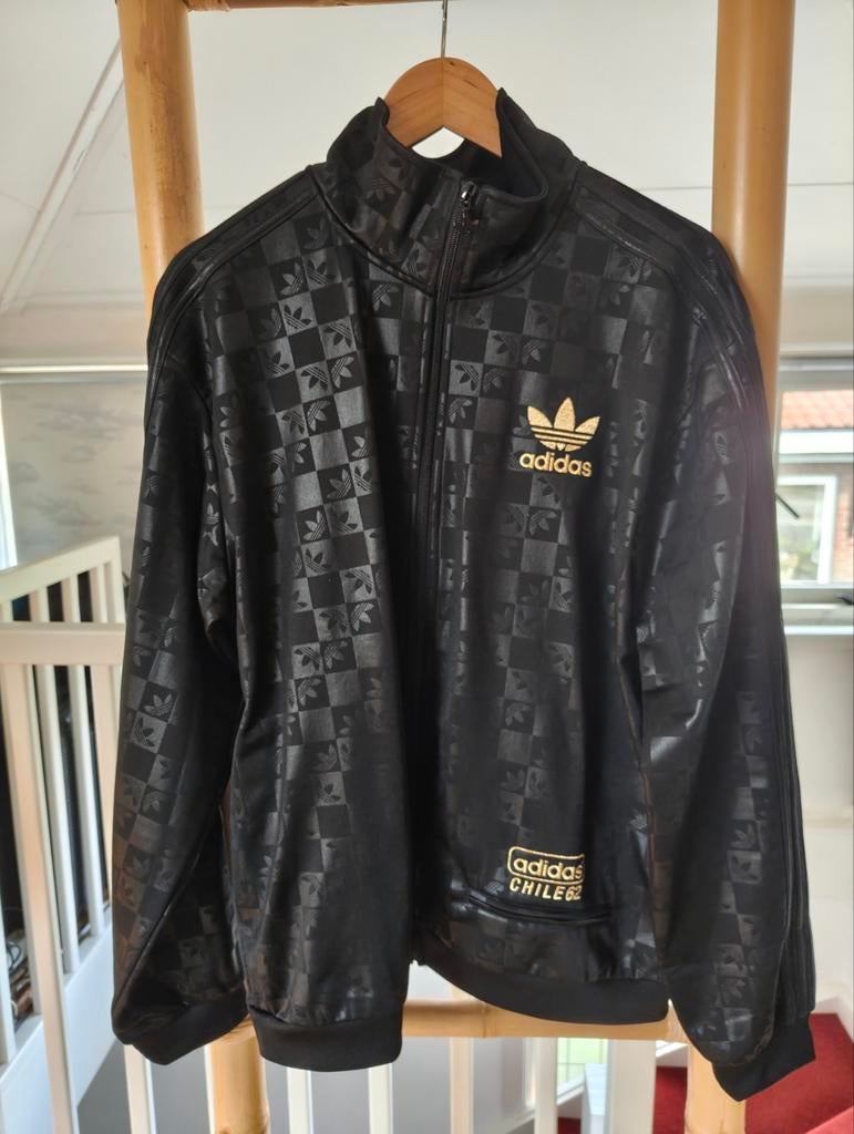 Adidas vest Chile 62, zwart met goud, nieuw, Kleding | Heren, Maat 48/50 (M), Zwart, Nieuw, Ophalen of Verzenden