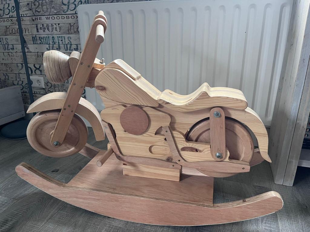 Houten hobbelpaard motor. WD-18., Ophalen