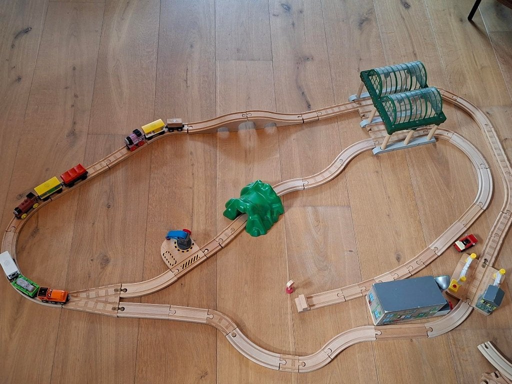 Grote Brio houten trein set met Thomas de Trein treintjes, Kinderen en Baby's, Speelgoed | Houten speelgoed, Ophalen, Gebruikt
