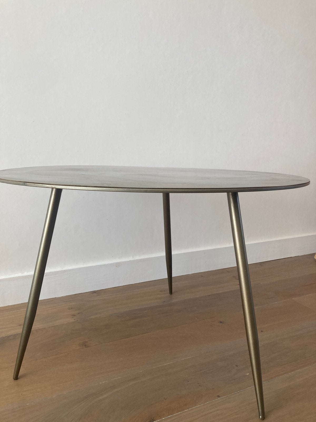 Metalen tafeltje, Huis en Inrichting, Tafels | Bijzettafels, Gebruikt, Metaal of Aluminium, Rond, 55 tot 75 cm