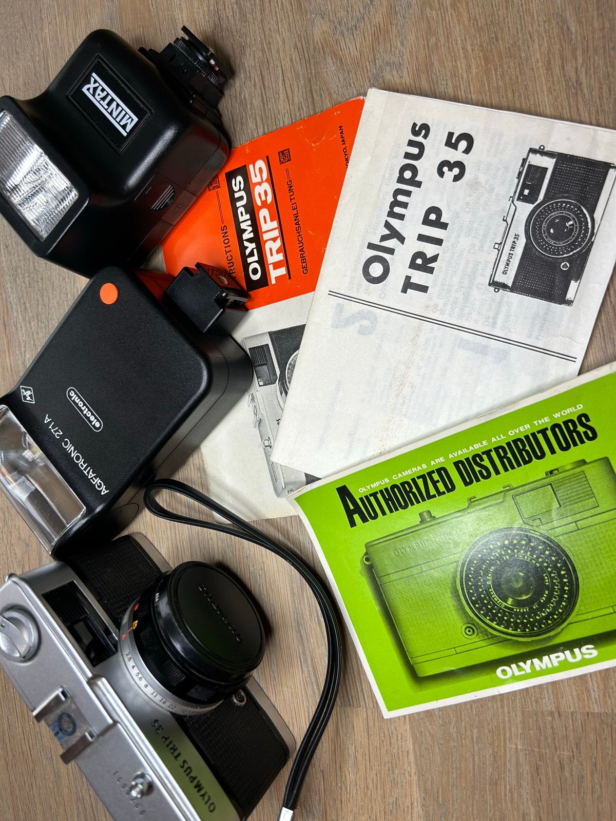 Olympus Trip 35 camera met accessoires, Ophalen of Verzenden, Gebruikt, Compact, Olympus