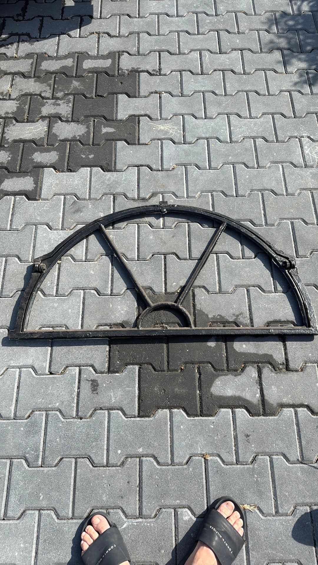 Stalraam gietijzer met schanier, Doe-het-zelf en Verbouw, Glas en Ramen, Ophalen of Verzenden, Zo goed als nieuw, Minder dan 80 cm