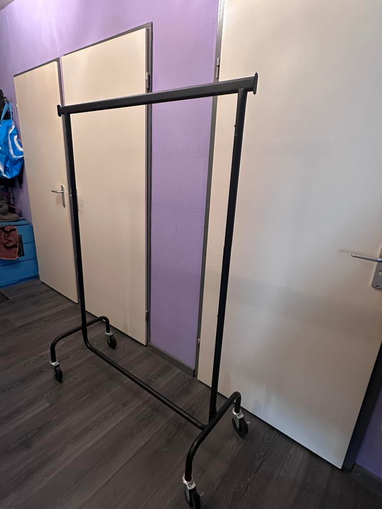 Kledingrek op wielen groot, Kleding | Dames, Kledingrekken, Ophalen, Met wielen, Zo goed als nieuw