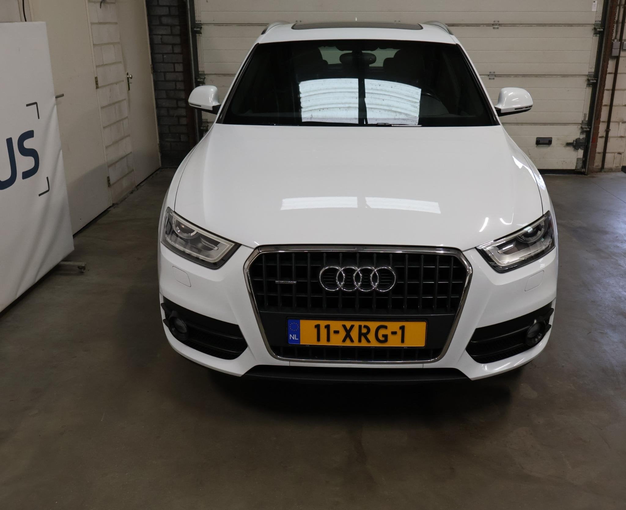 Audi Q3 2.0 TFSI quattro Pro Line Pano 3e eigenaar NAP Xenon, Auto's, Euro 5, Zwart, 4 cilinders, 1984 cc