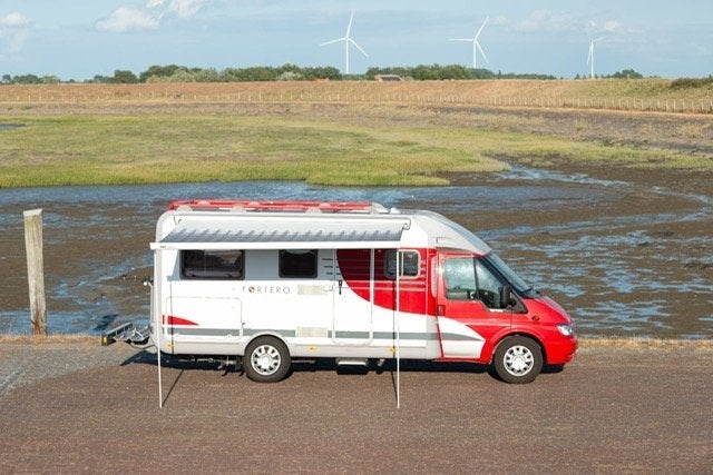 Dethleffs Fortero - Compacte en comfortabele camper, Startonderbreker, Ringverwarming, Ford, Luifel