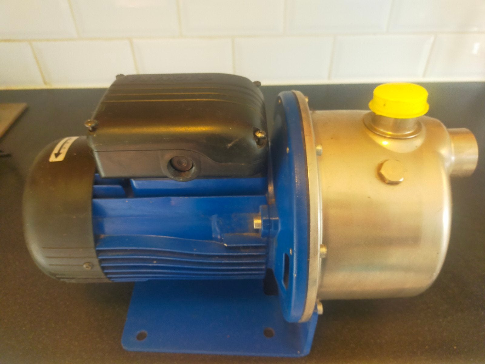 Lowara waterpomp ( nieuw ongebruikt), Tuin en Terras, Ophalen, Nieuw, Elektrisch, Beregeningspomp