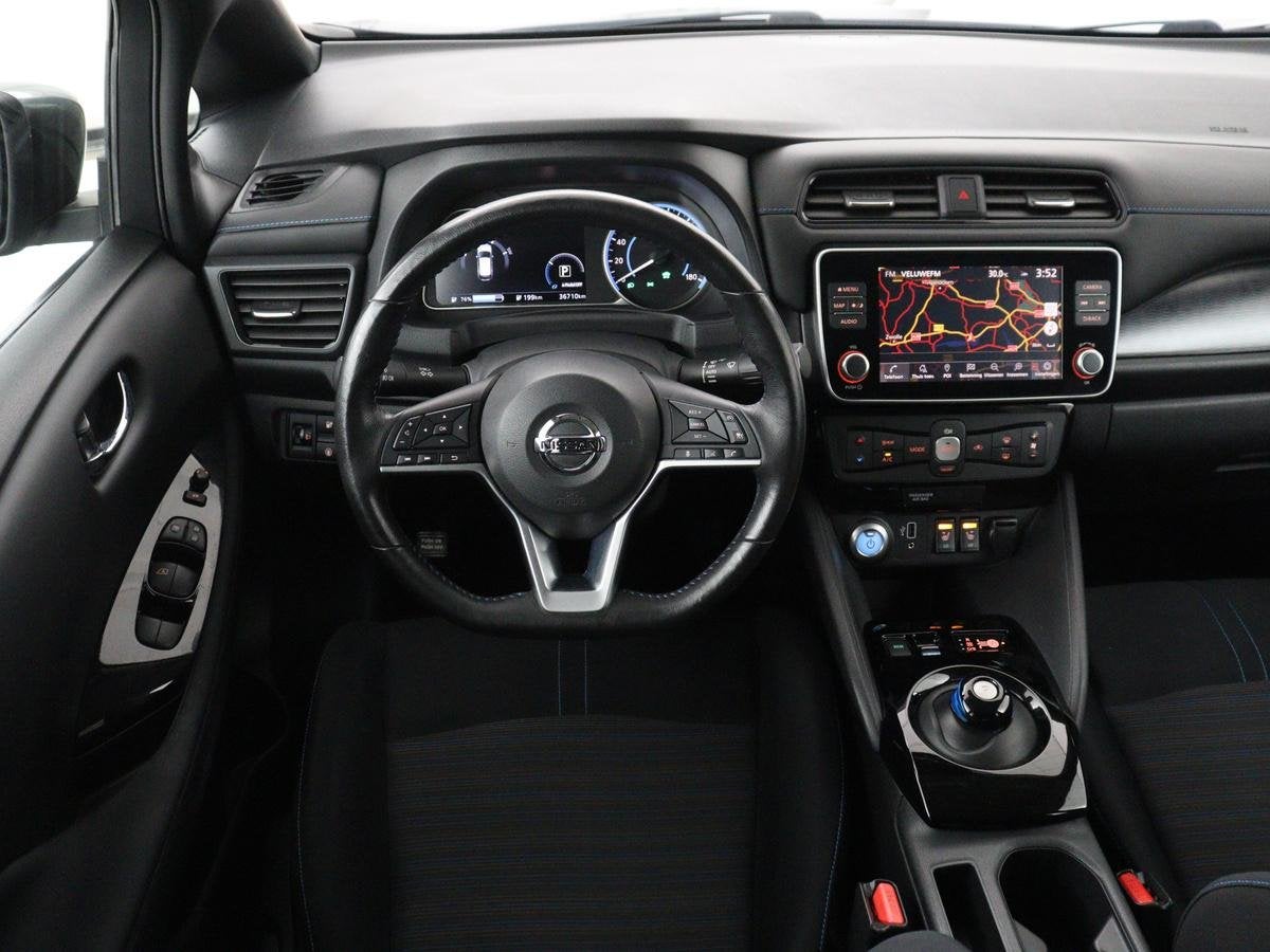 Nissan LEAF N-Connecta 40 kWh | SOH 94.3% | Stuur/stoel verw, Auto's, Nissan, Stof, Gebruikt, 150 pk, Origineel Nederlands
