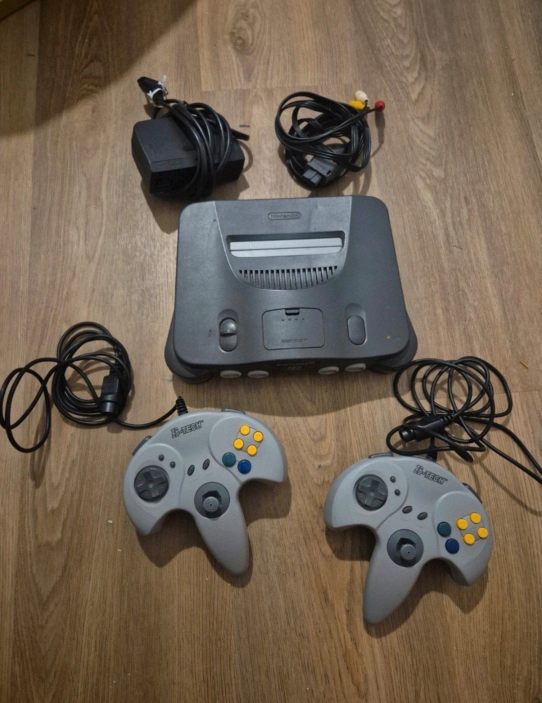Nintendo 64 Console met 2 controllers en kabels, Spelcomputers en Games, Ophalen of Verzenden, Gebruikt, Met 2 controllers