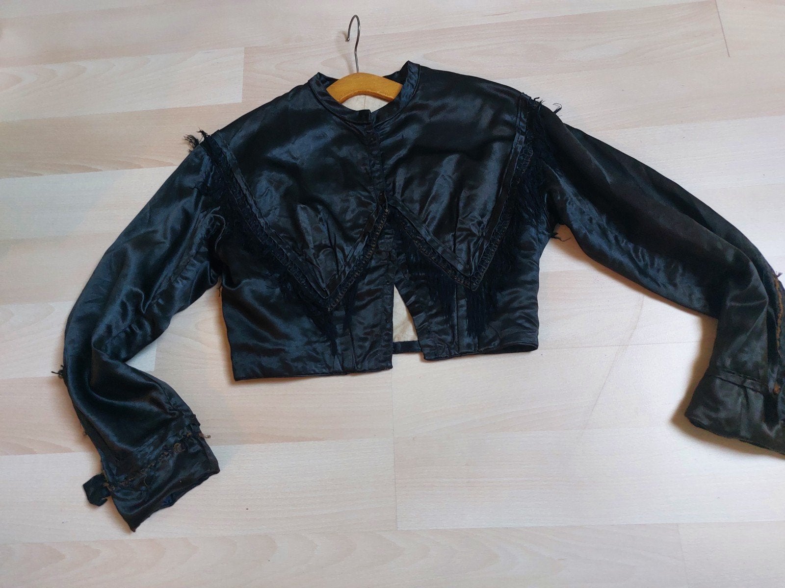 Vintage Zwart Satijnen Bolero Jasje met Franjes, Ophalen of Verzenden, Dames, Onbekend
