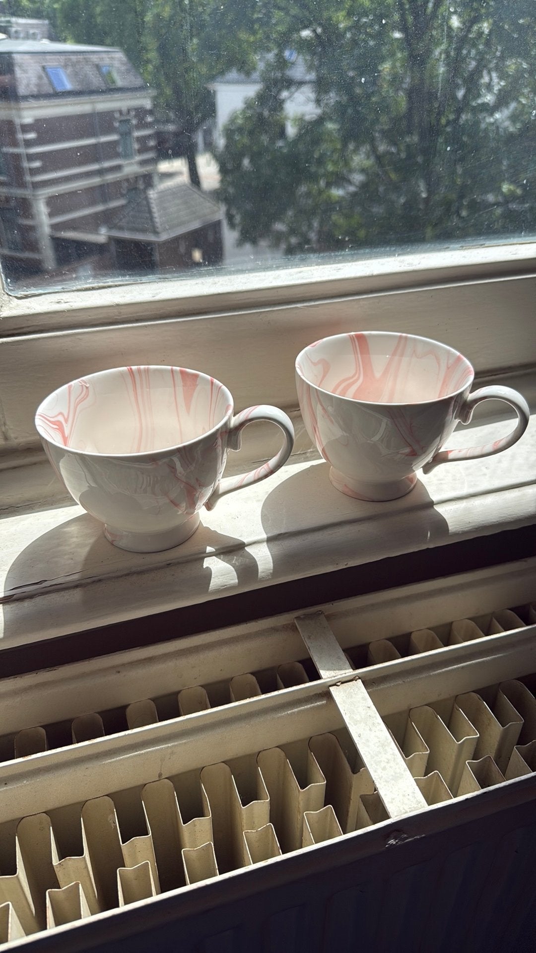 2 Koffiemuk, Ophalen