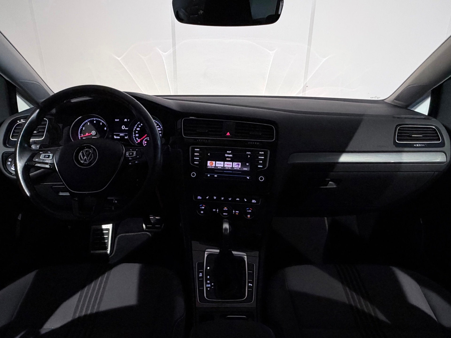 Volkswagen Golf 1.4 TSI DSG Connected Series Allstar /Clima/, Dealer onderhouden, Gebruikt, Euro 6, 4 cilinders