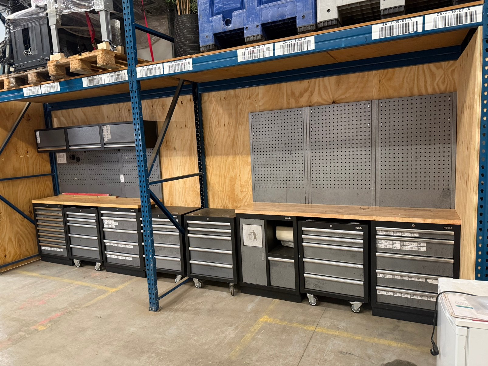 Werkbank plus 2 gereedschaps karren voor fietsenmakers, Ophalen, Sptools, Sptools, Sptools