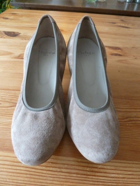 pumps maat 38, Kleding | Dames, Schoenen, Pumps, Beige, Nieuw, Ophalen of Verzenden