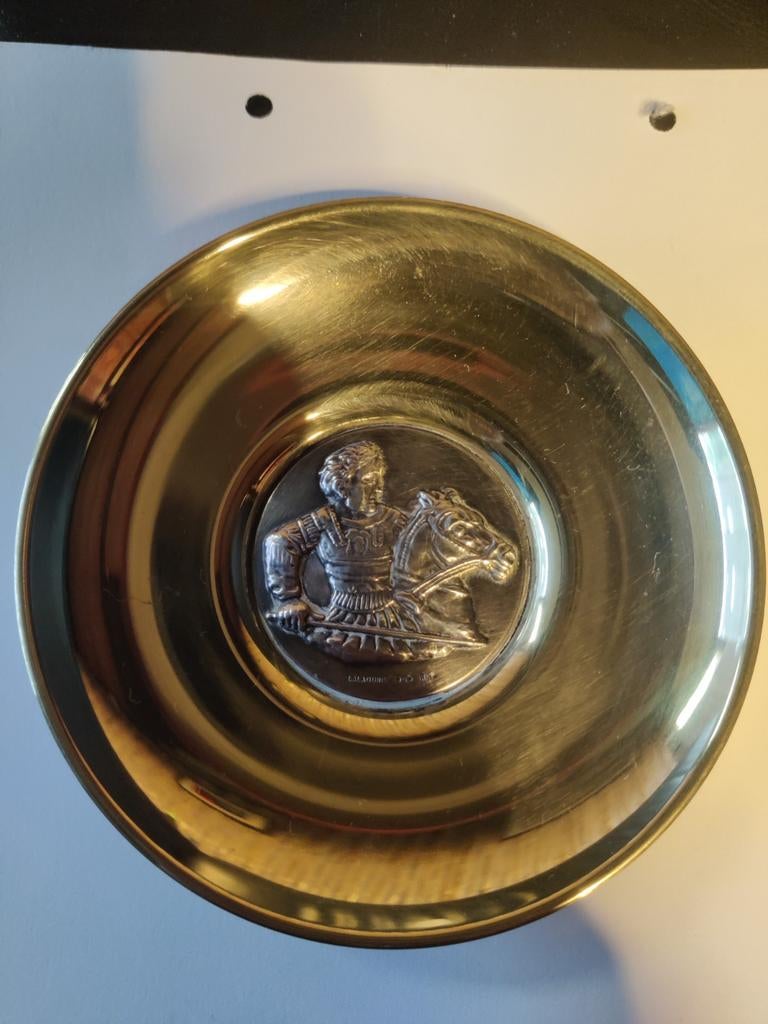 Zilveren schaal met ruiterreliëf, Ilias Lalaounis 900 H.4, Ophalen of Verzenden