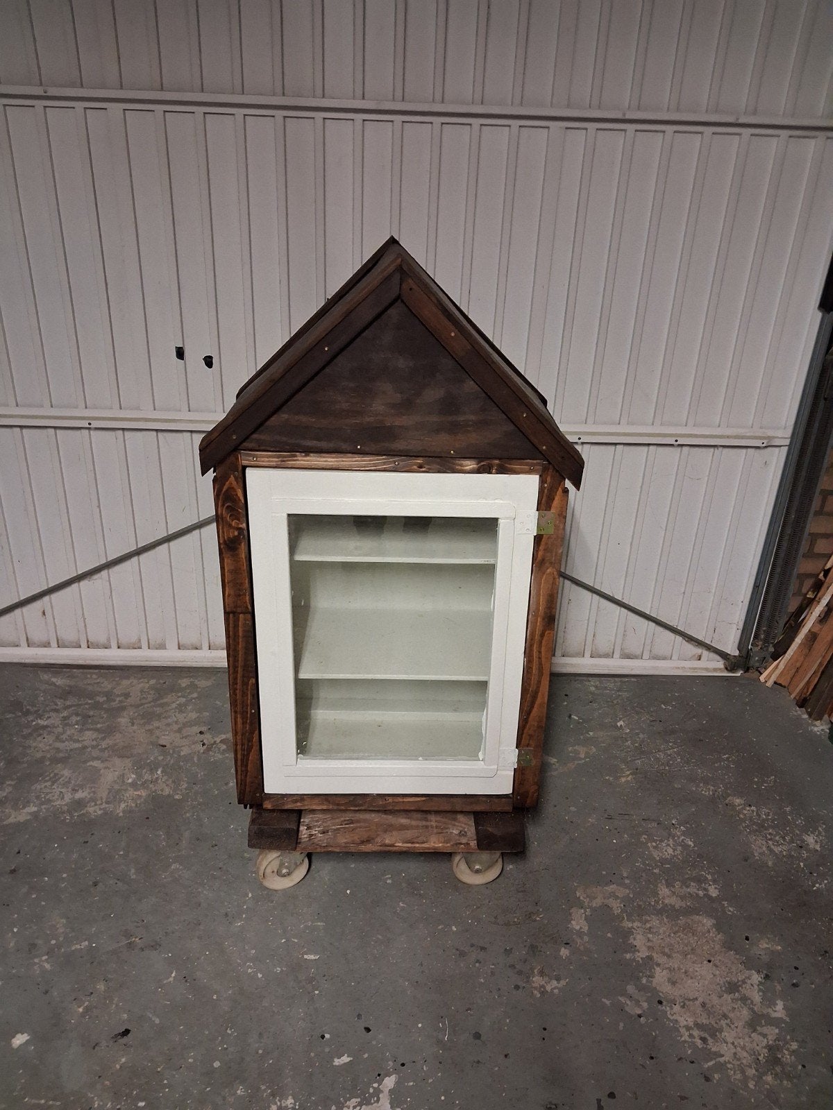 Minibibliotheek / Verkoopkastje met glazen deur, Tuin en Terras, Ophalen, Nieuw