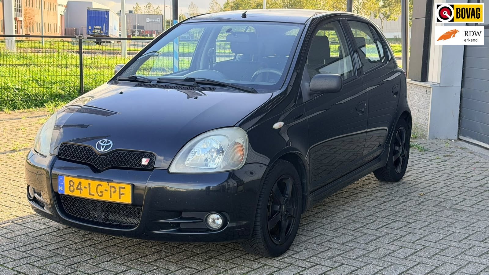 Toyota Yaris 1.5-16V VVT-i Sport - Elektrische ramen & spieg, Voorwielaandrijving, 1497 cc, Gebruikt, 31 €/maand