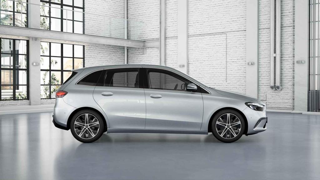Mercedes-Benz B-klasse 180 Luxury Line | Trekhaak | Panorama, 745 kg, 136 pk, Gebruikt, 4 cilinders