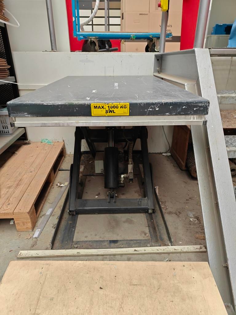 Liftforce schaarheftafel 1000 kg hefcapaciteit, Zakelijke goederen, Machines en Bouw | Liften, Steigers en Ladders, Ophalen