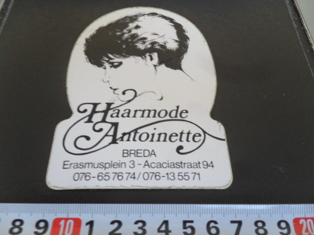 sticker Breda Haarmode Antoinette Erasmusplein - Acaciastr., Ophalen of Verzenden, Zo goed als nieuw