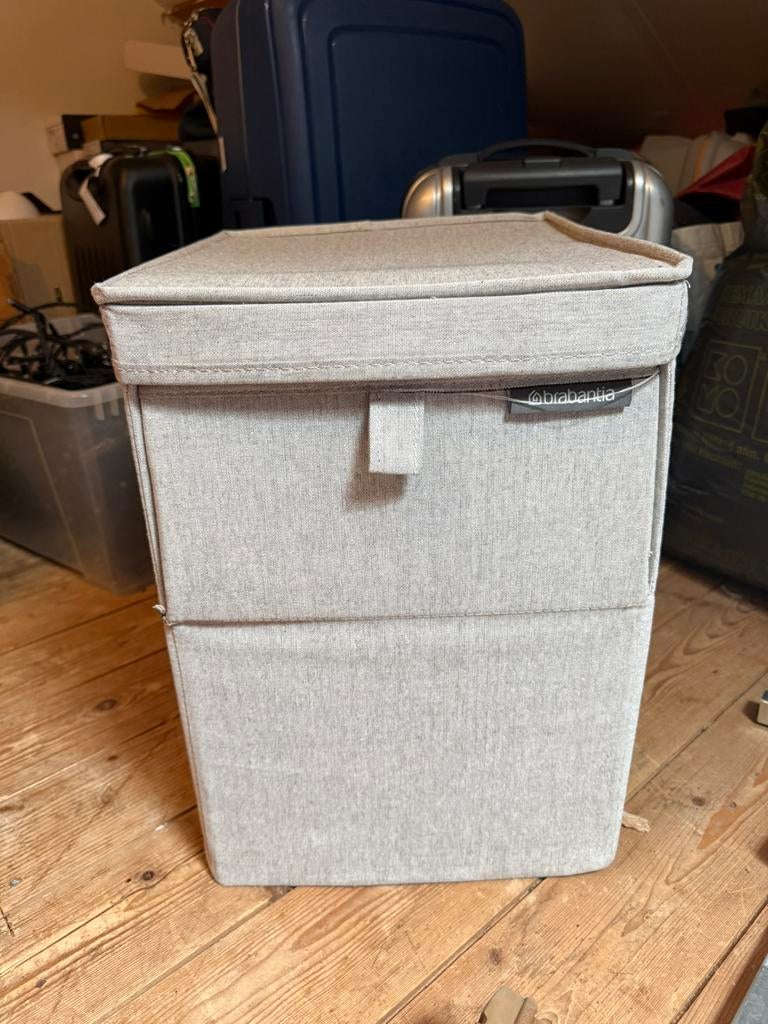 Brabantia wasmand zo goed als nieuw grijs, Ophalen of Verzenden, Zo goed als nieuw, Grijs