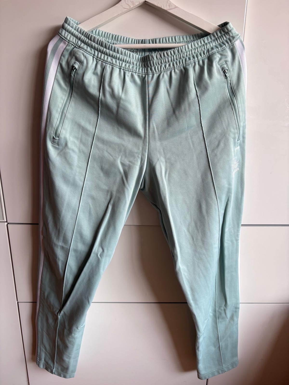 Adidas mintgroene trainingsbroek met witte strepen, Ophalen of Verzenden, Zo goed als nieuw, Maat 36 (S), Lang