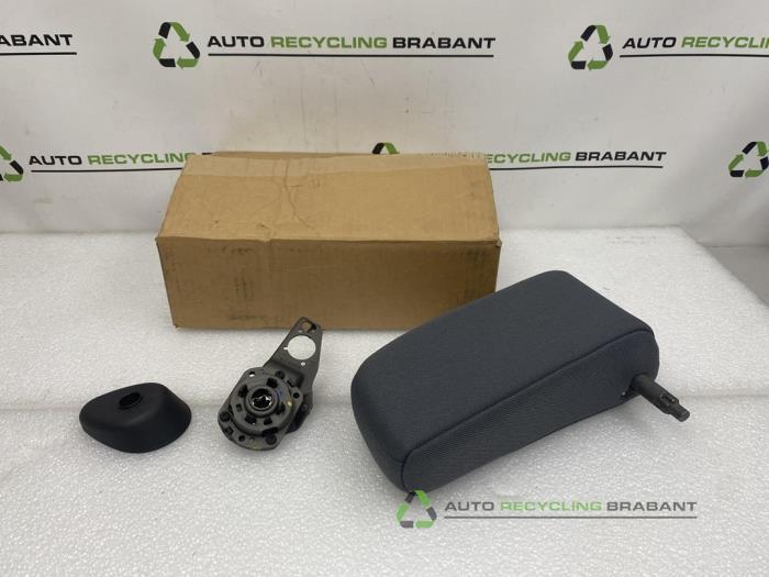 Armleuning van een Opel Meriva, Gebruikt, -, -, Ophalen of Verzenden