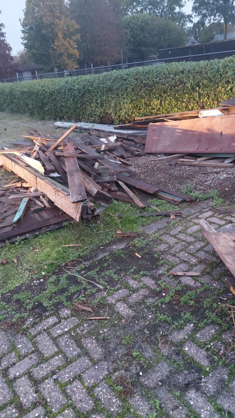 Gratis hout, houten balken en brandhout, 6 m³ of meer