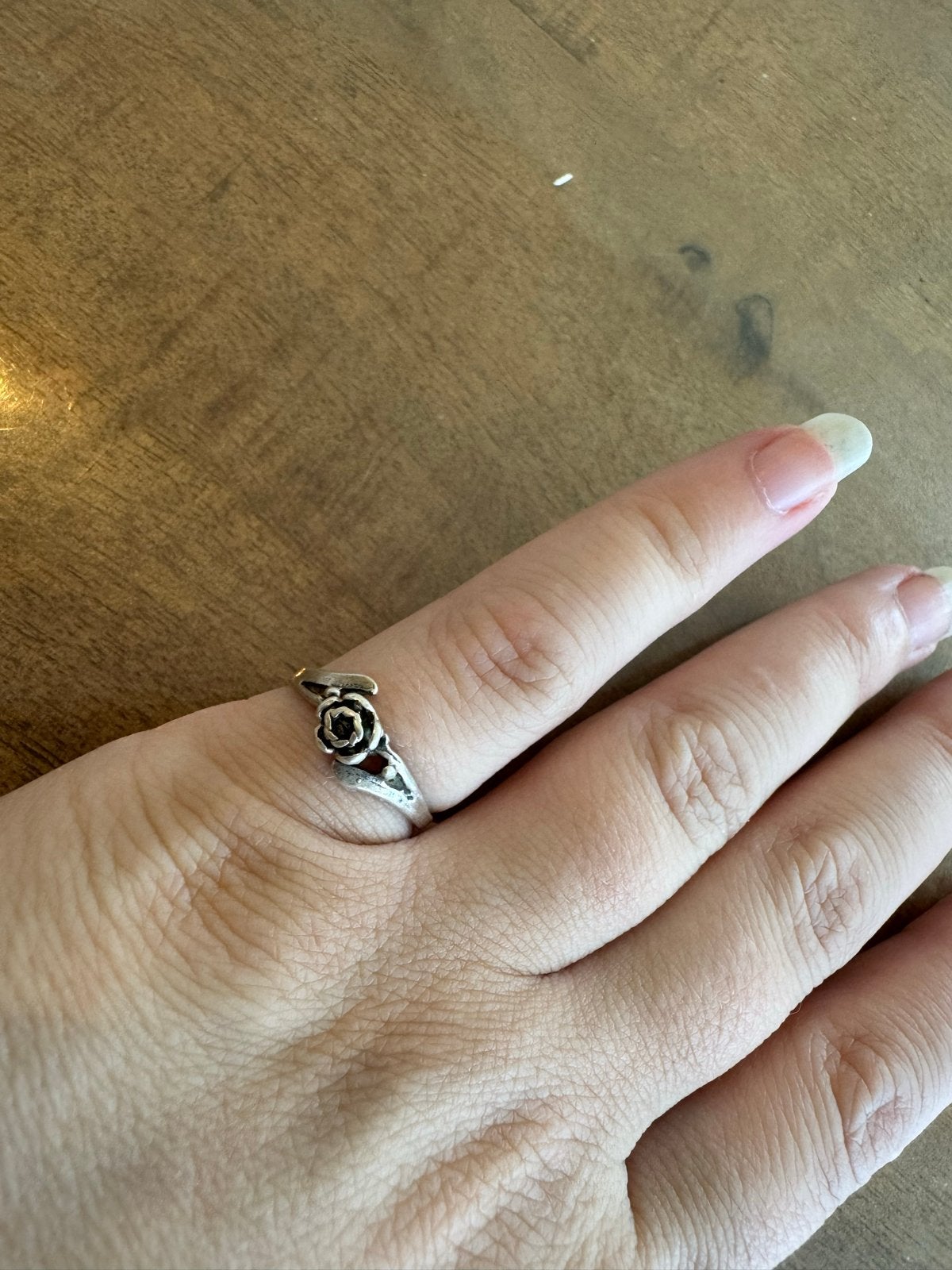 Zilveren 925 ring met roos, Gebruikt, Ophalen of Verzenden, Kleiner dan 17, Dame