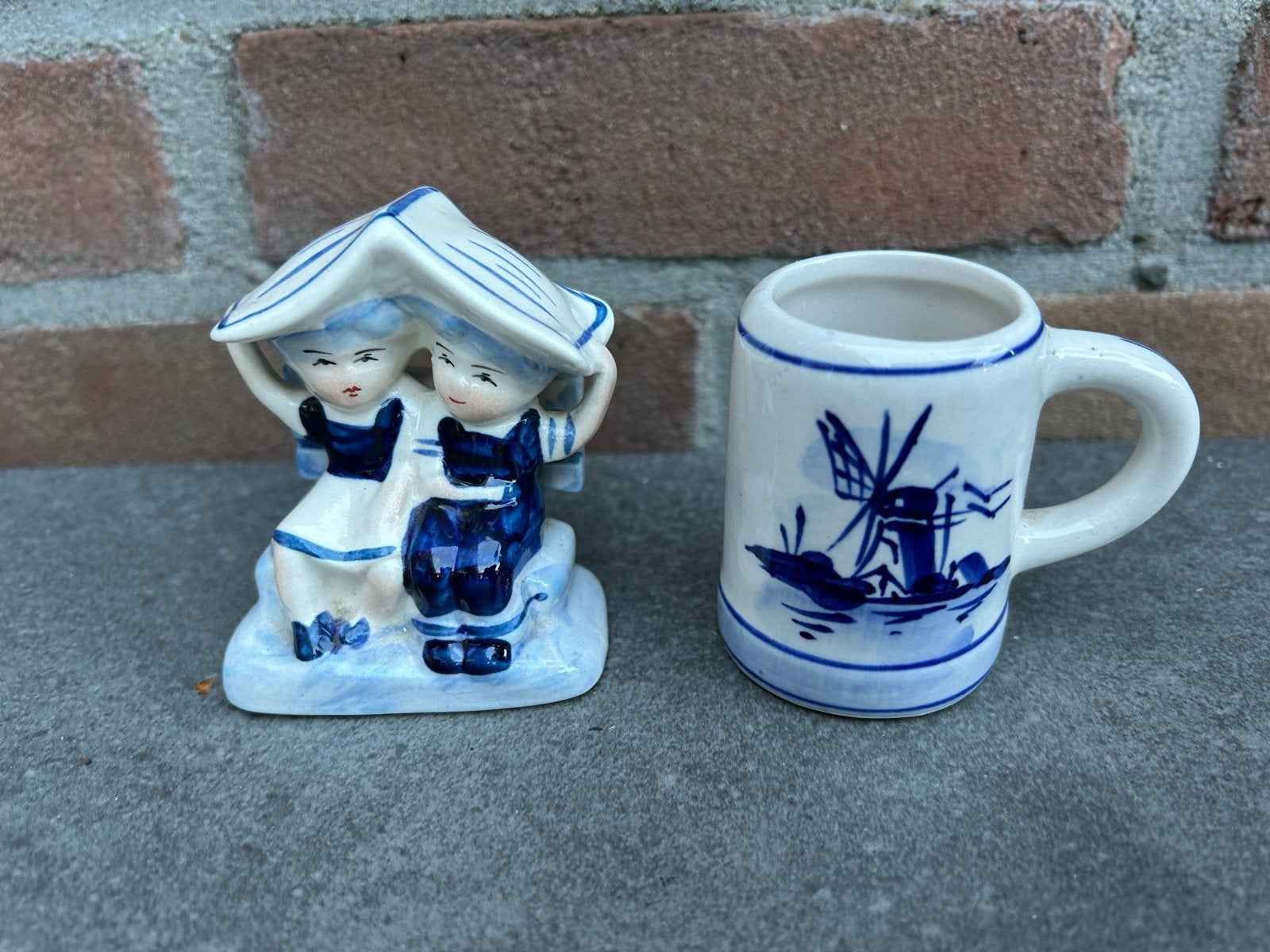 Delfts Blauw beeldje en minikruikje, Ophalen