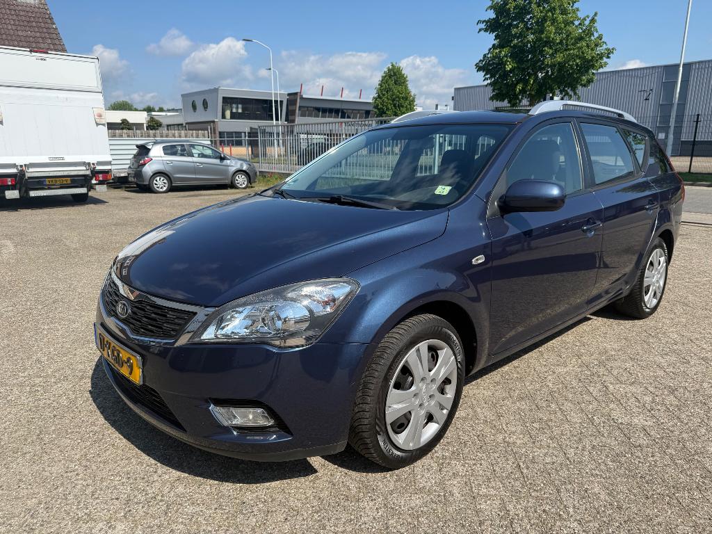 Kia (Pro) Cee d 2.0 Sporty Wagon 2009 Blauw, Auto's, Kia, Voorwielaandrijving, Stof, Zwart, Blauw