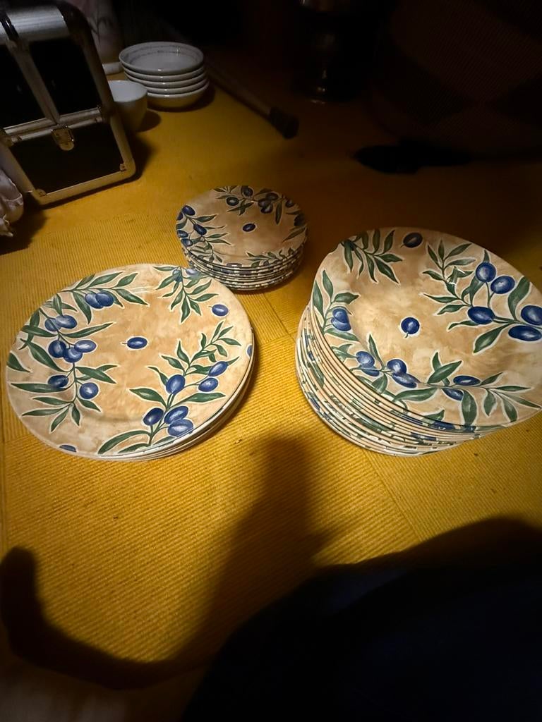 Claytan servies 33 borden, Antiek en Kunst, Antiek | Keramiek en Aardewerk, Ophalen of Verzenden
