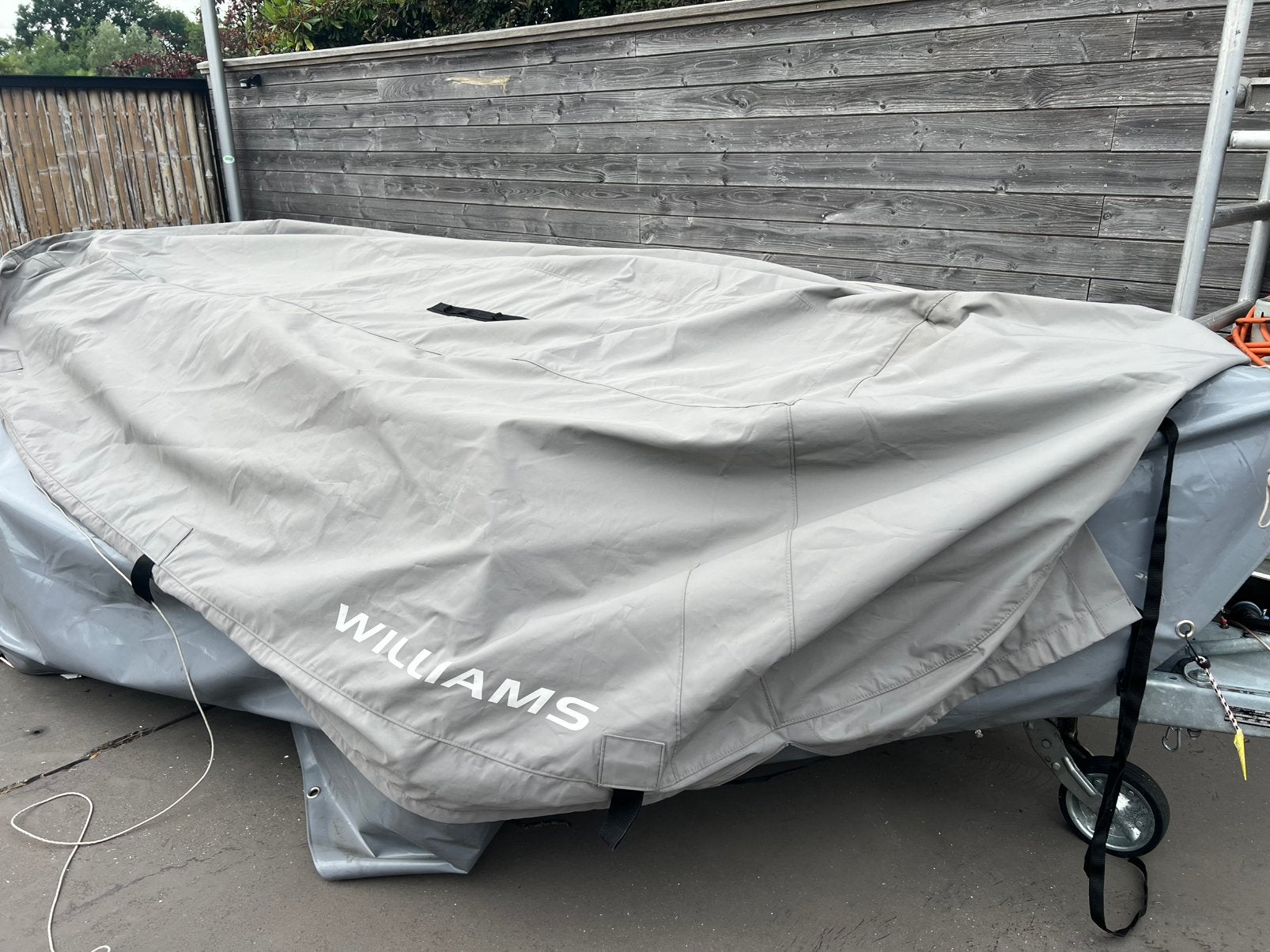 Origineel williams afdekhoes 325, Watersport en Boten, Ophalen of Verzenden, Zo goed als nieuw, Motorboot