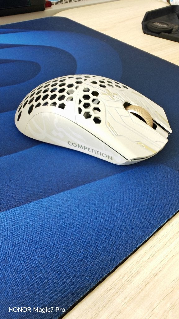 Finalmouse ULX Prophecy Clix edition (Classic size), Computers en Software, Muizen, Rechtshandig, Gaming muis, Nieuw, Ophalen of Verzenden