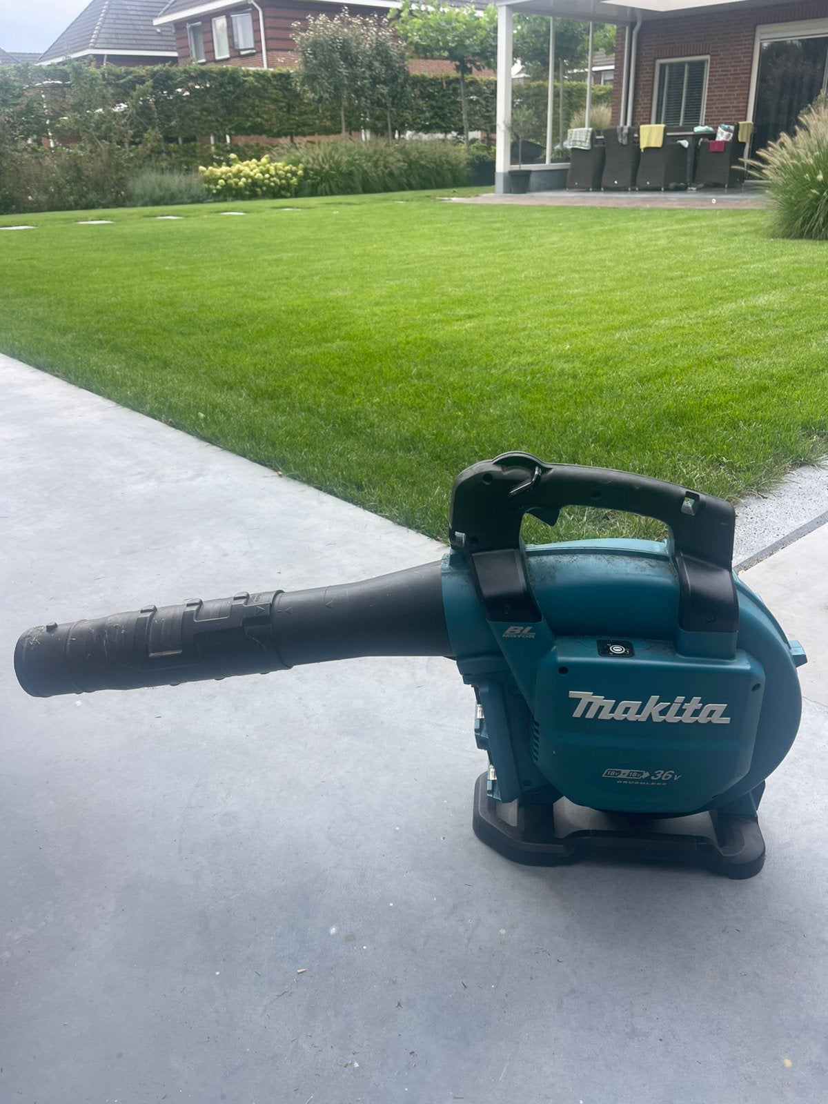 Makita DUB363 bladblazer accu 2x18V, Ophalen of Verzenden, Zo goed als nieuw, Accu