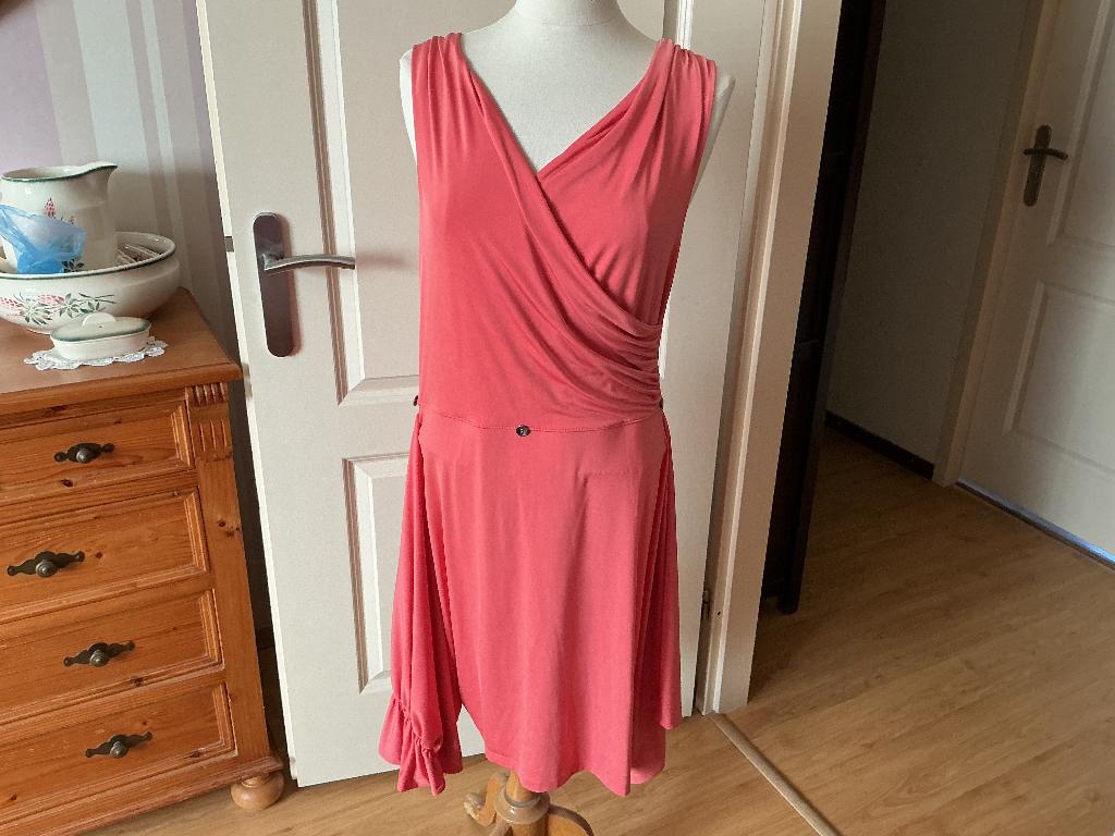 Aparte jurk van loca. Maat xl, Kleding | Dames, Loca, Maat 42/44 (L), Ophalen of Verzenden, Zo goed als nieuw