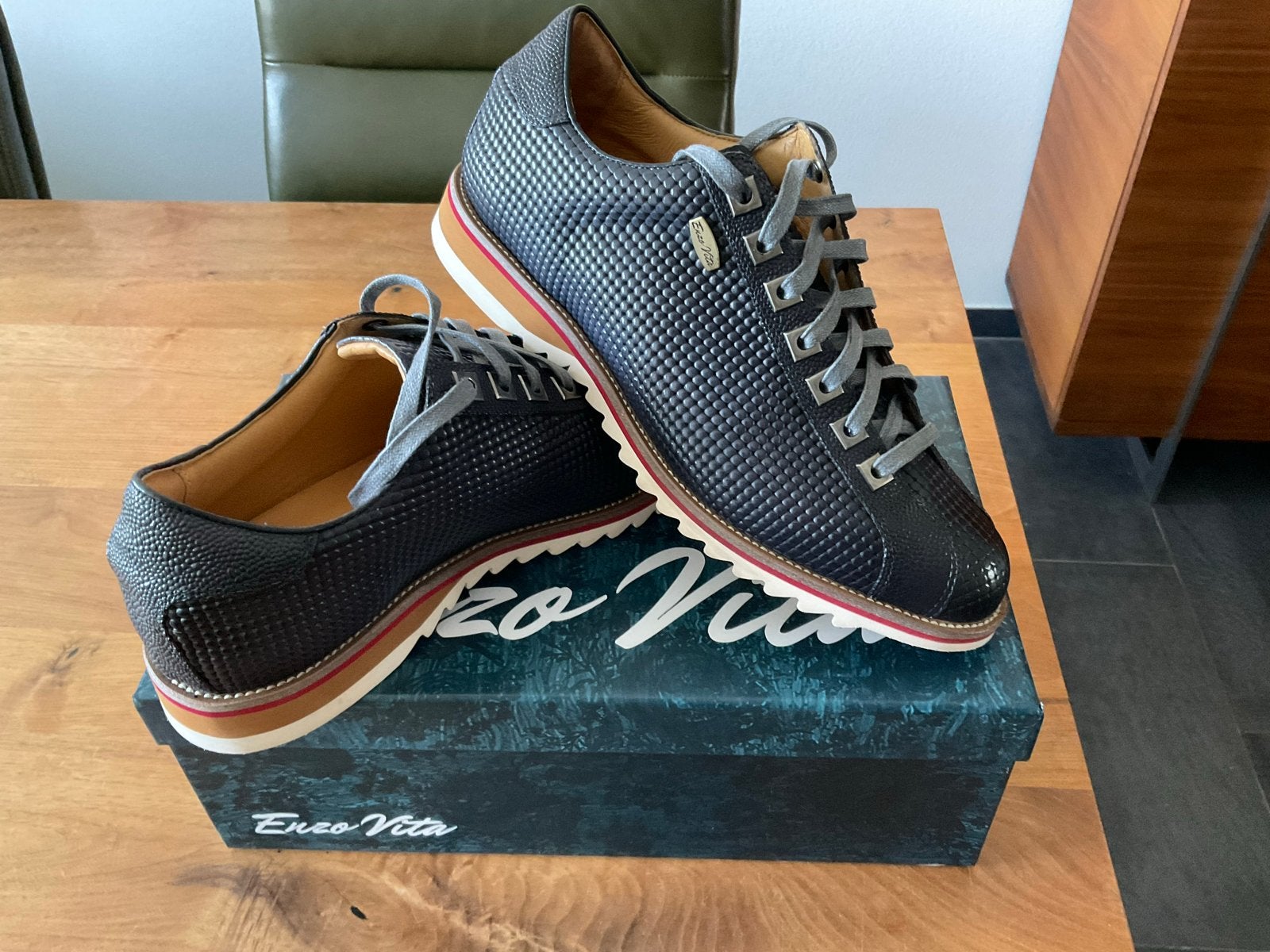 Nieuwe Enzo Vita sneakers - Model Harris maat 42 valt als 43, Kleding | Heren, Schoenen, Ophalen of Verzenden, Nieuw, Overige kleuren