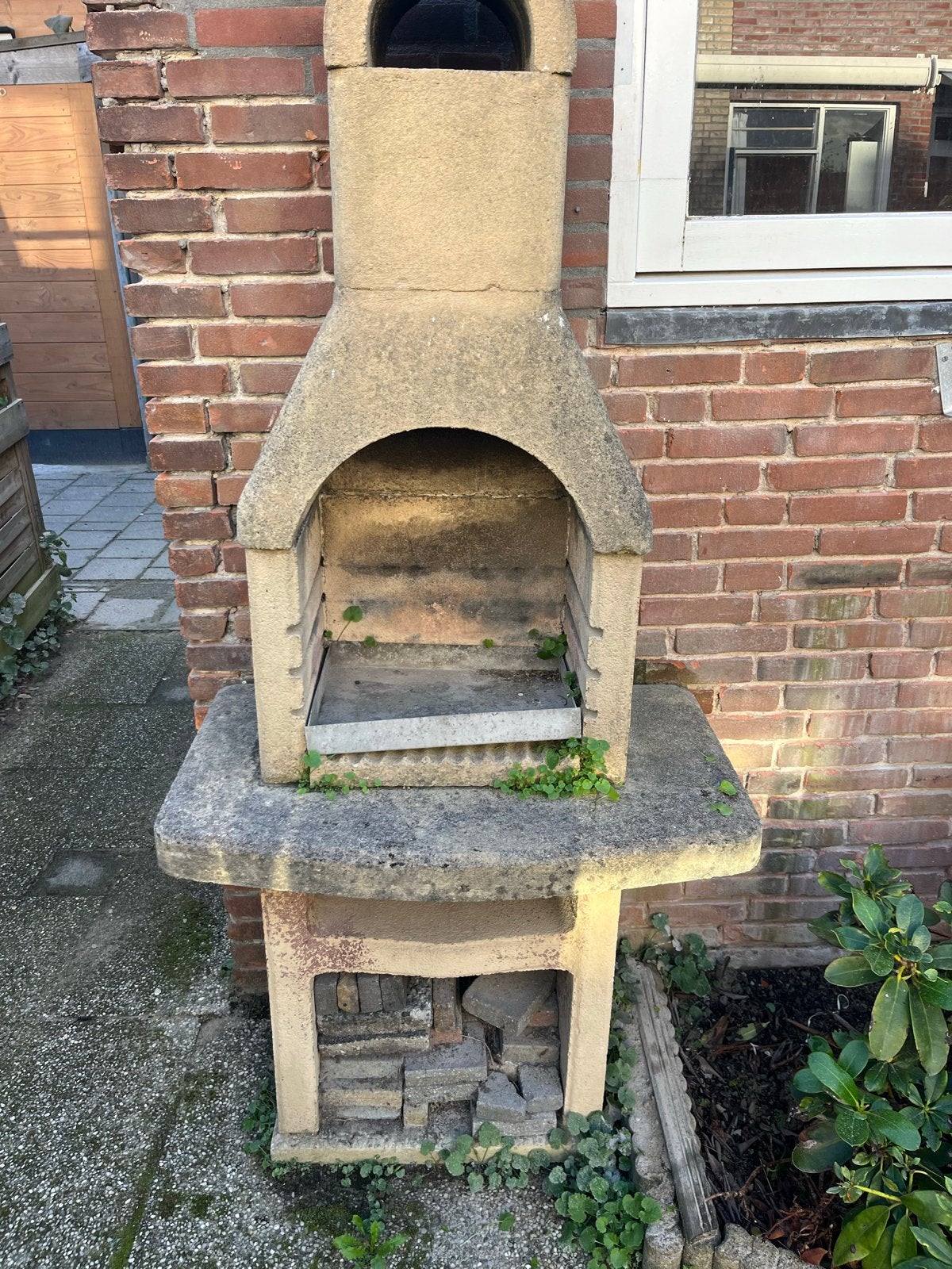 Stenen buitenhaard / barbecue, Ophalen, Gebruikt