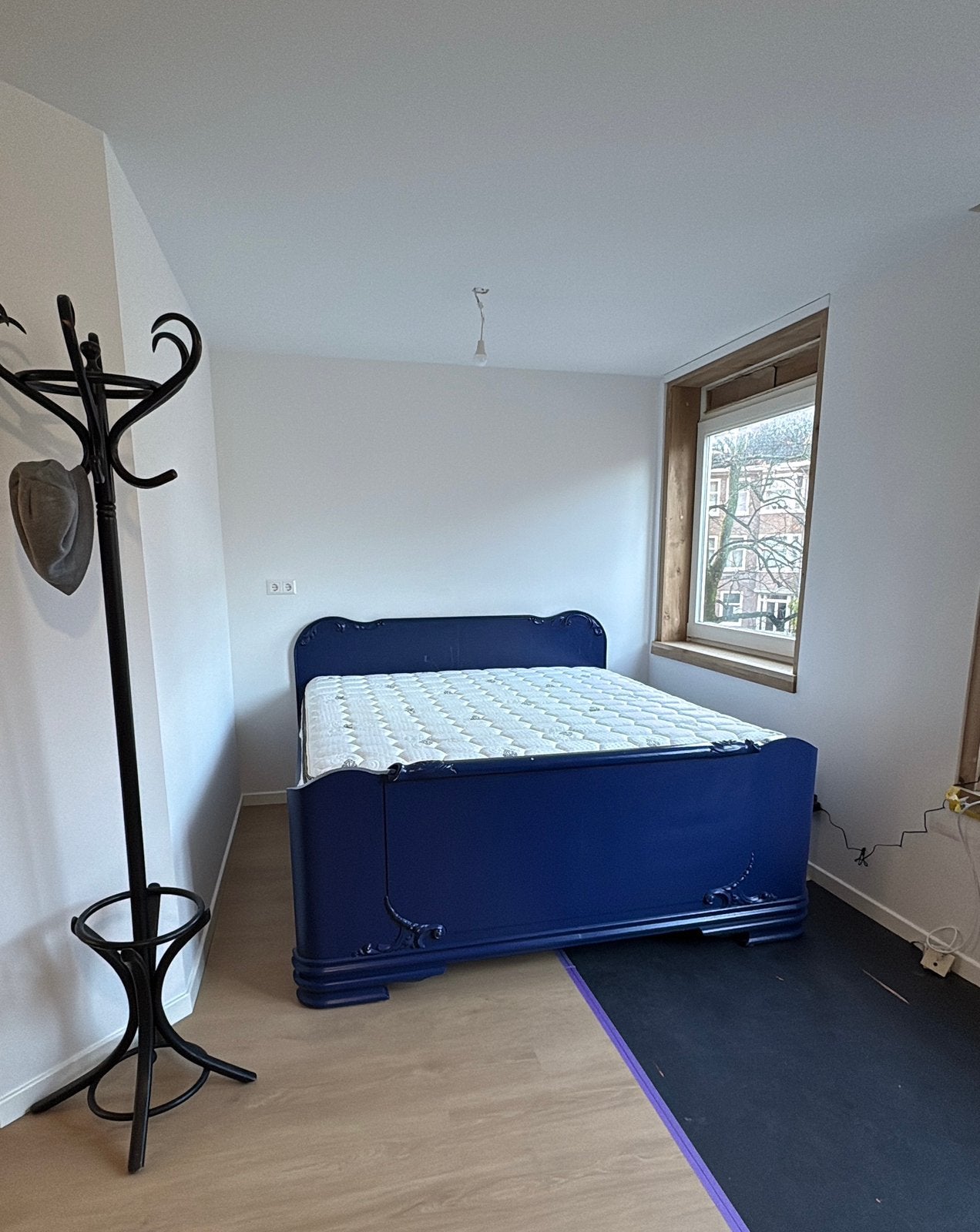 Antiek Houten Bed 180x200 - Stevig & Opknapbeurt Nodig, Antiek en Kunst, Ophalen
