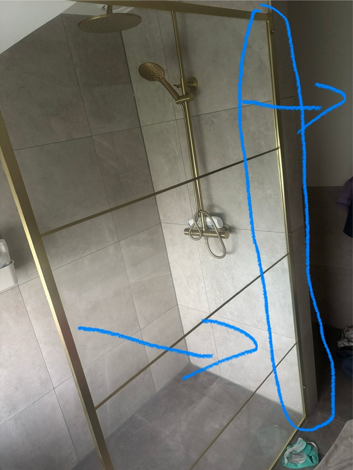 Gezocht Tegelzetter/ badkamer reparatie