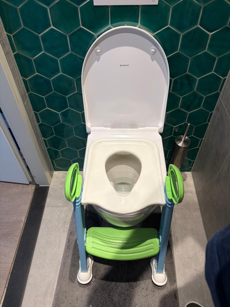 WC verkleiner met trapje, Ophalen, Zo goed als nieuw