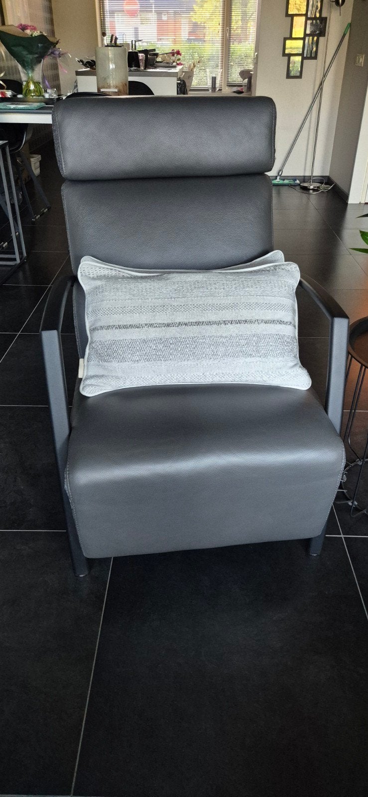 Montèl "Sue Plus" designfauteuil, Nieuwstaat, Huis en Inrichting, Ophalen, Zo goed als nieuw, 75 tot 100 cm, Leer