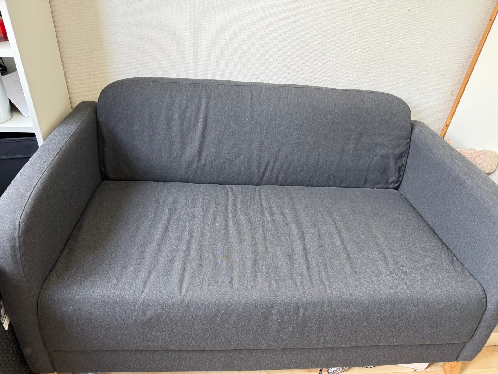 Donkergrijze 2 zitsbank, Ophalen, Zo goed als nieuw, Tweepersoons, 80 cm