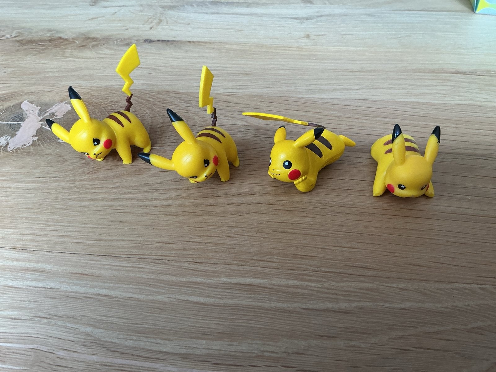 Set van 4 Pikachu figuren - Pokémon, Verzamelen, Ophalen, Gebruikt