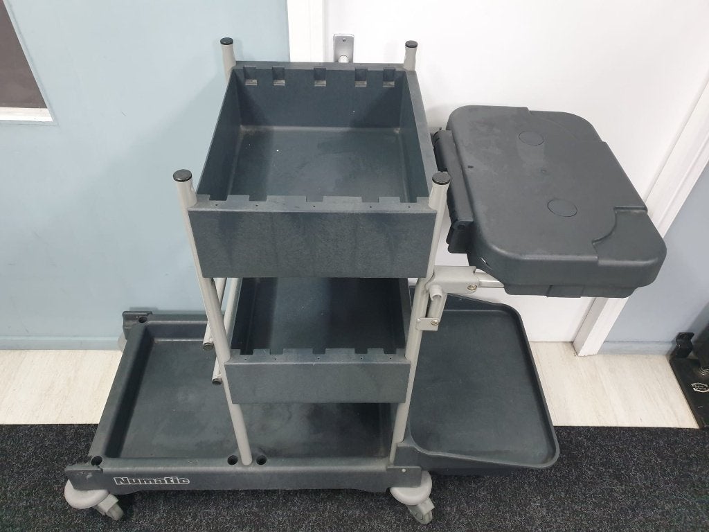 Numatic Schoonmaakkar Werkwagen | Gebruikt | €150 |, Ophalen, Budget Bike XL, Info@budgetbike.nl, 2318BZ, 6E
