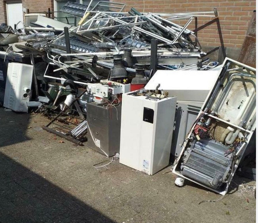 Gratis opgehaald  door ons  uw oud ijzer, Doe-het-zelf en Verbouw, Metalen, Ophalen, Gebruikt, Overige metalen