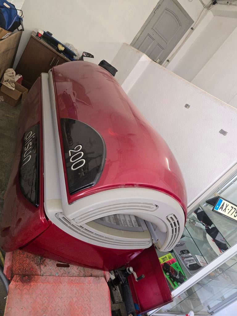 Zonnebank Alisun 200 - Goede staat, weinig gebruikt, Ophalen, Gebruikt, Zonnebank dubbelzijdig, 15 lampen of meer